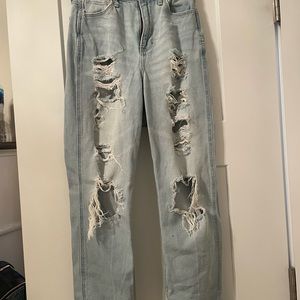 Hollister Co. Ultra High Rise Mom Jeans